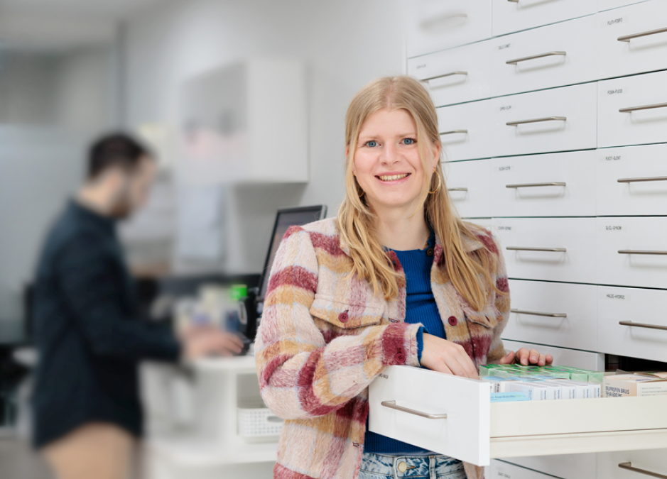 Apotheker vrouw apotheek Ijburg