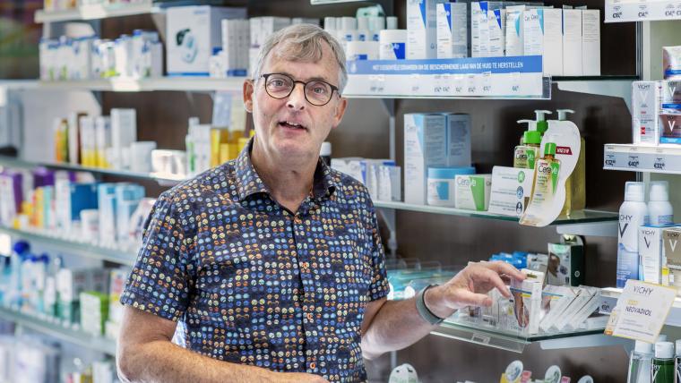 Piet Ooms kaderapotheker in apotheek